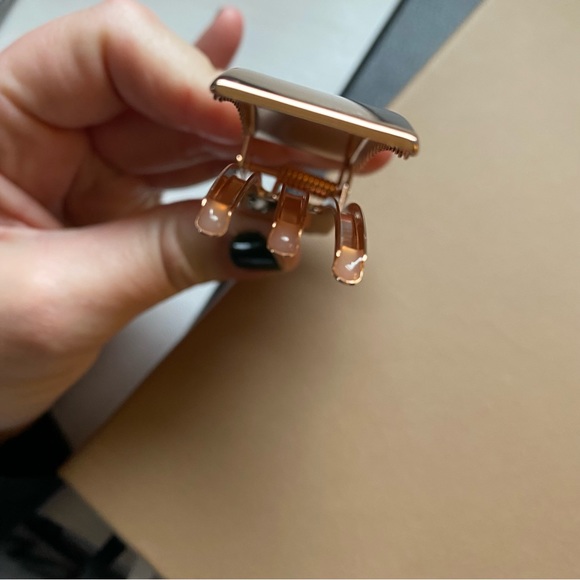 NWOT Kristin Ess The Rose Gold Bar Clip - Picture 7 of 11
